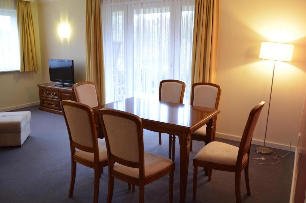 Hotel Pension Bellevue 바트 도베란 객실 사진